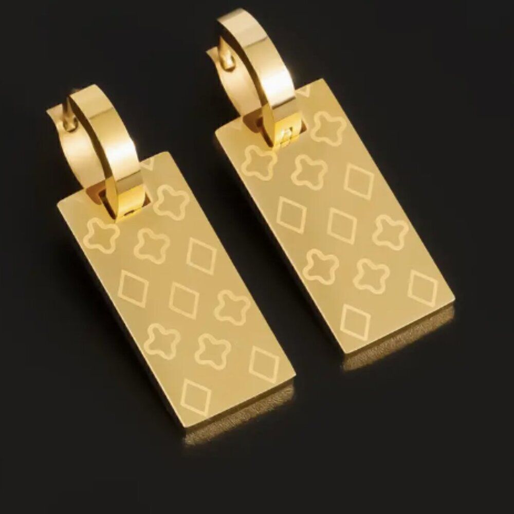 🔅✨Luxury 18K Gold-Plated Hollow Rectangle Earrings - Hypoallergenic✨🔅